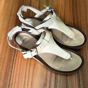 Teva Gold Leather Thong Sandals 8